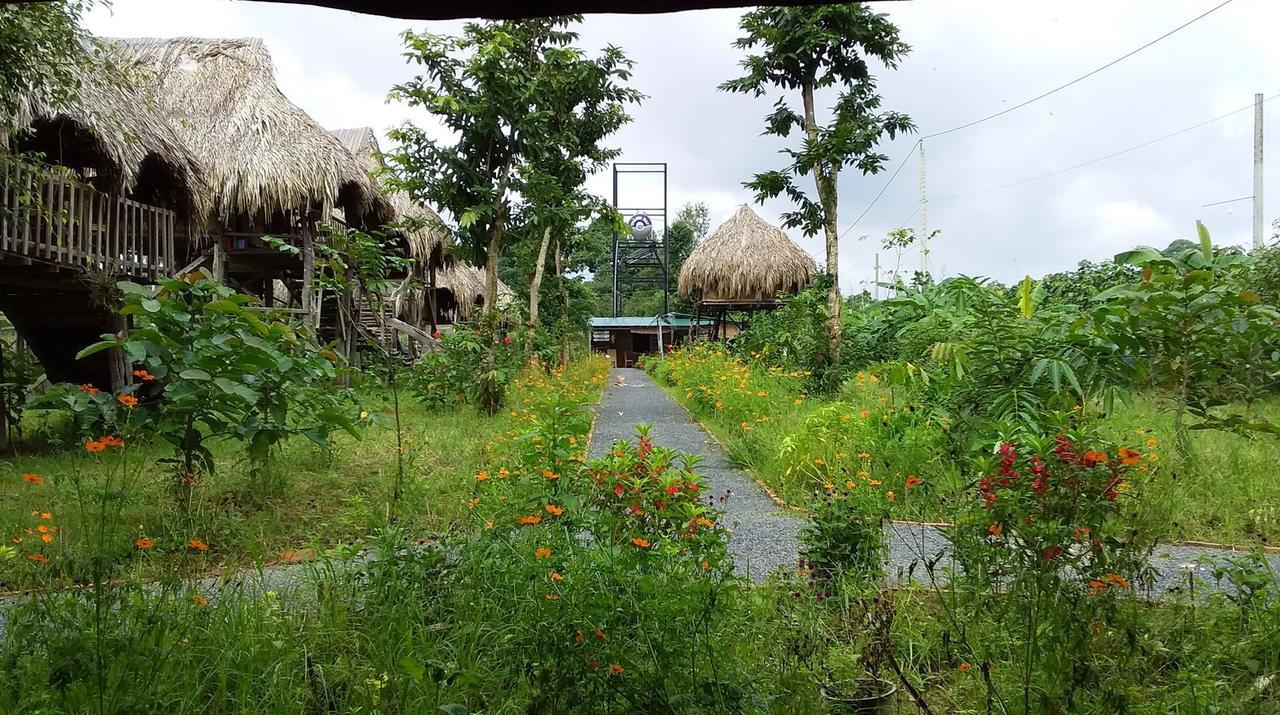 Sunny Field Eco Stilt House Βίλα Cat Tien Εξωτερικό φωτογραφία