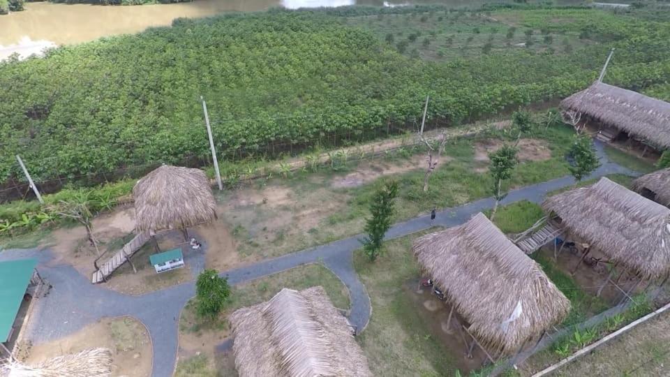 Sunny Field Eco Stilt House Βίλα Cat Tien Εξωτερικό φωτογραφία
